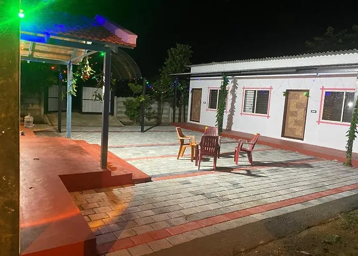 Rashi Homestay & Service Apartment