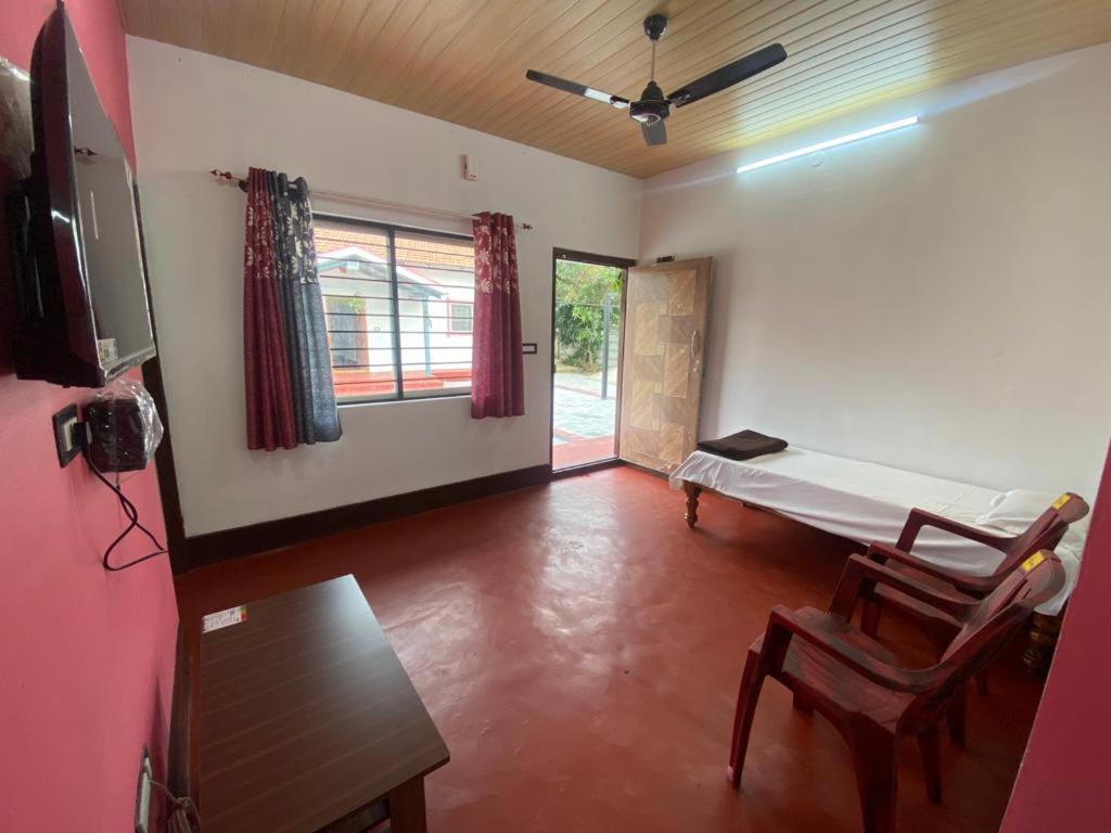 Rashi & Service Homestay Chikmagalur